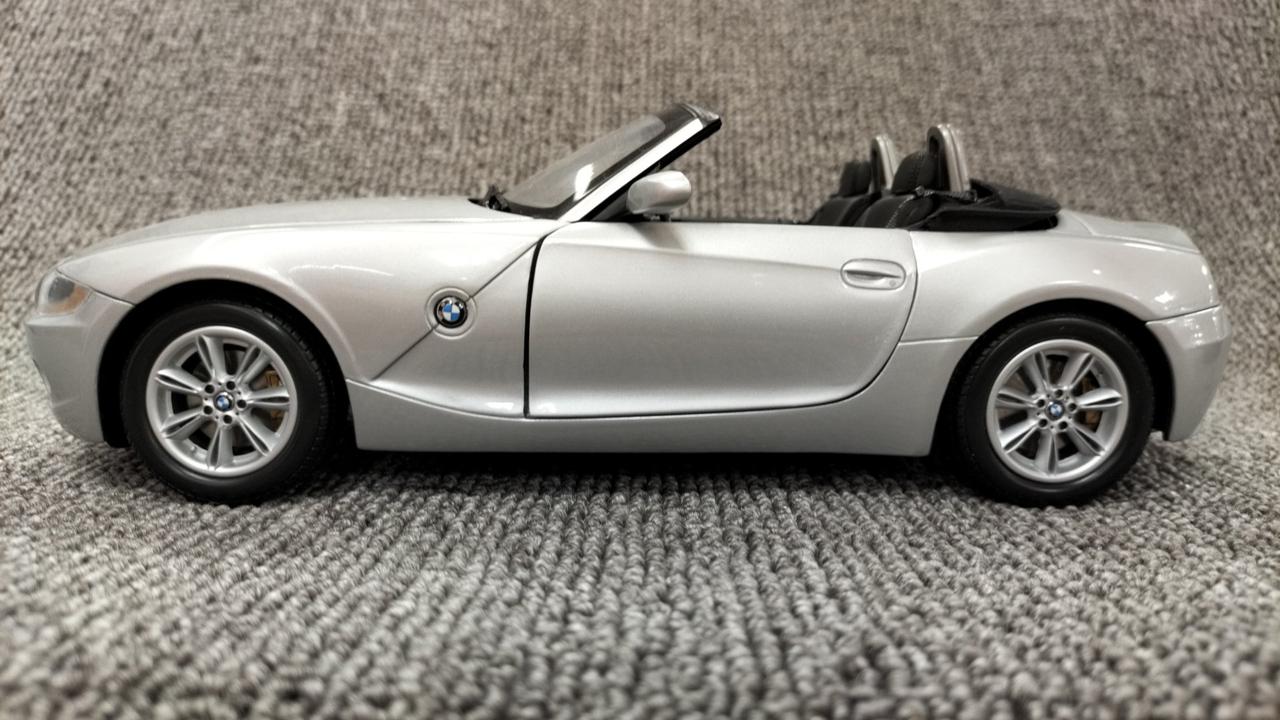 京商|1/18 BMW Z4 シルバー|【ハードオフ公式通販】オフモール