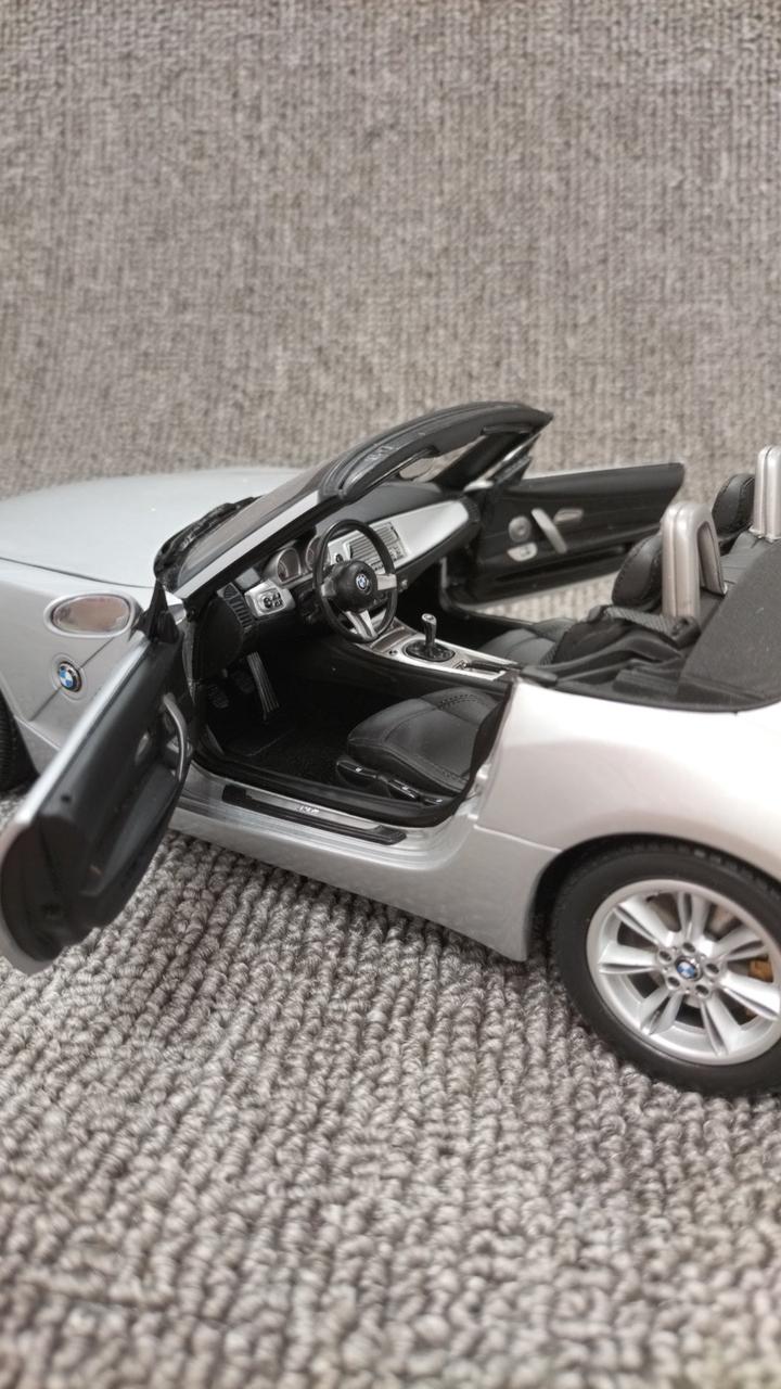 京商|1/18 BMW Z4 シルバー|【ハードオフ公式通販】オフモール