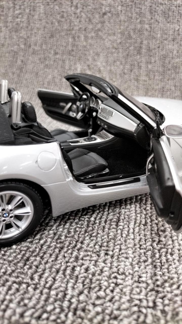 京商|1/18 BMW Z4 シルバー|【ハードオフ公式通販】オフモール
