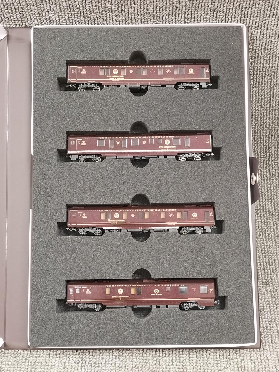 KATO|クルーズトレイン「ななつ星 in 九州」 8両セット|HARDOFFオフ