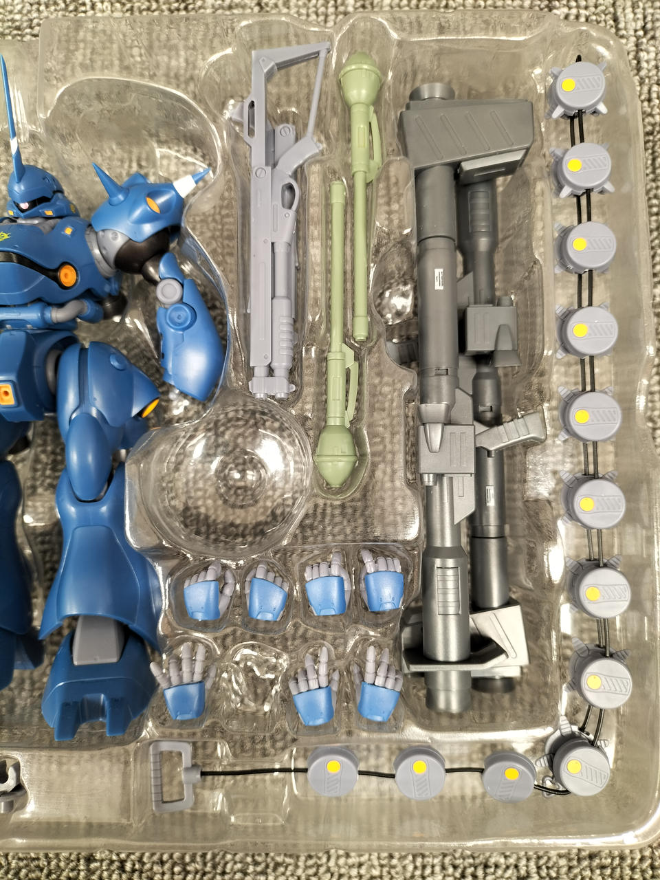 エフェクトパーツや手首が欠品しています。