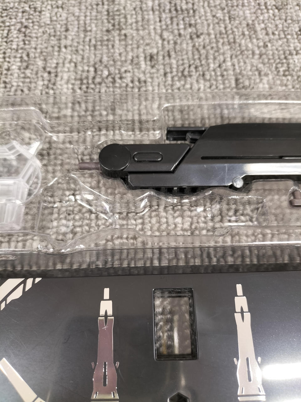 支柱(小)が欠品しています。