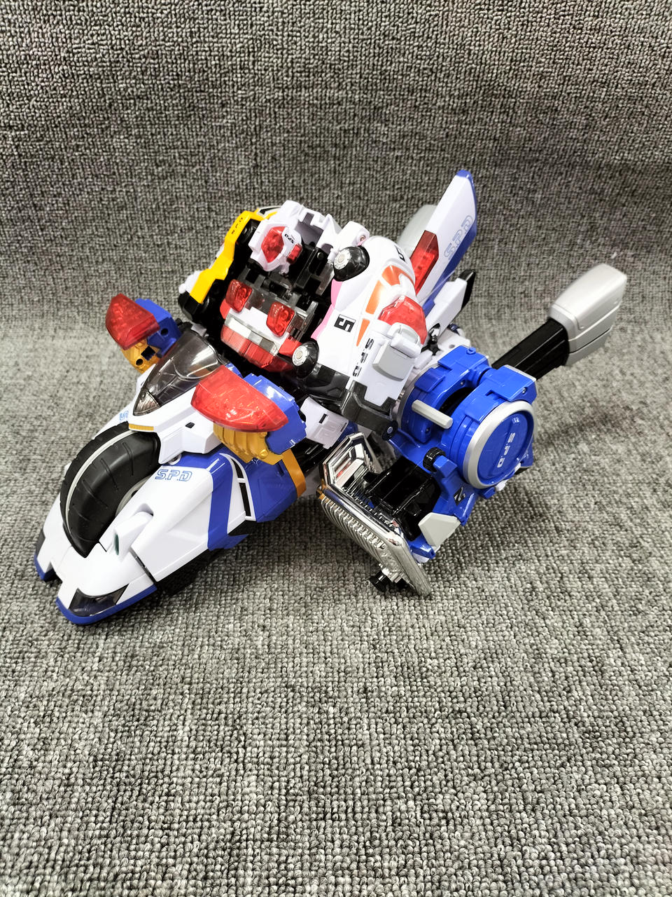 バンダイ(BANDAI)|特捜戦隊デカレンジャー|【ハードオフ公式通販】オフ
