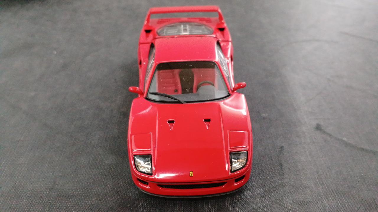 京商 1/43 フェラーリ F40 赤 05041R Amazon.co.jp: 京商 再生産品 1/18 フェラーリ F40 KS08416R