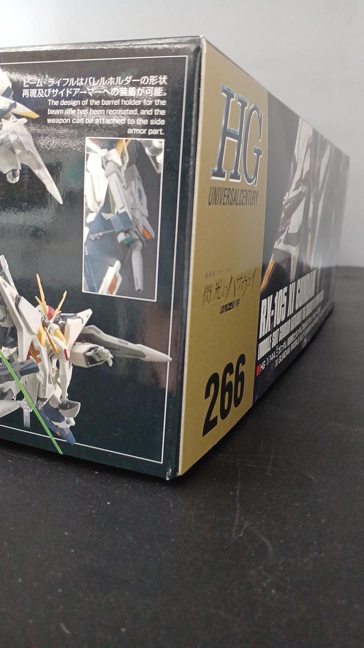 角にダメージがあります。