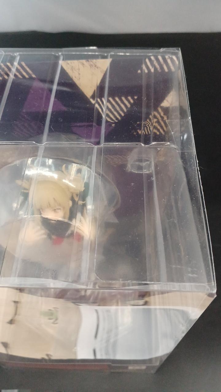 細かいキズがあります。