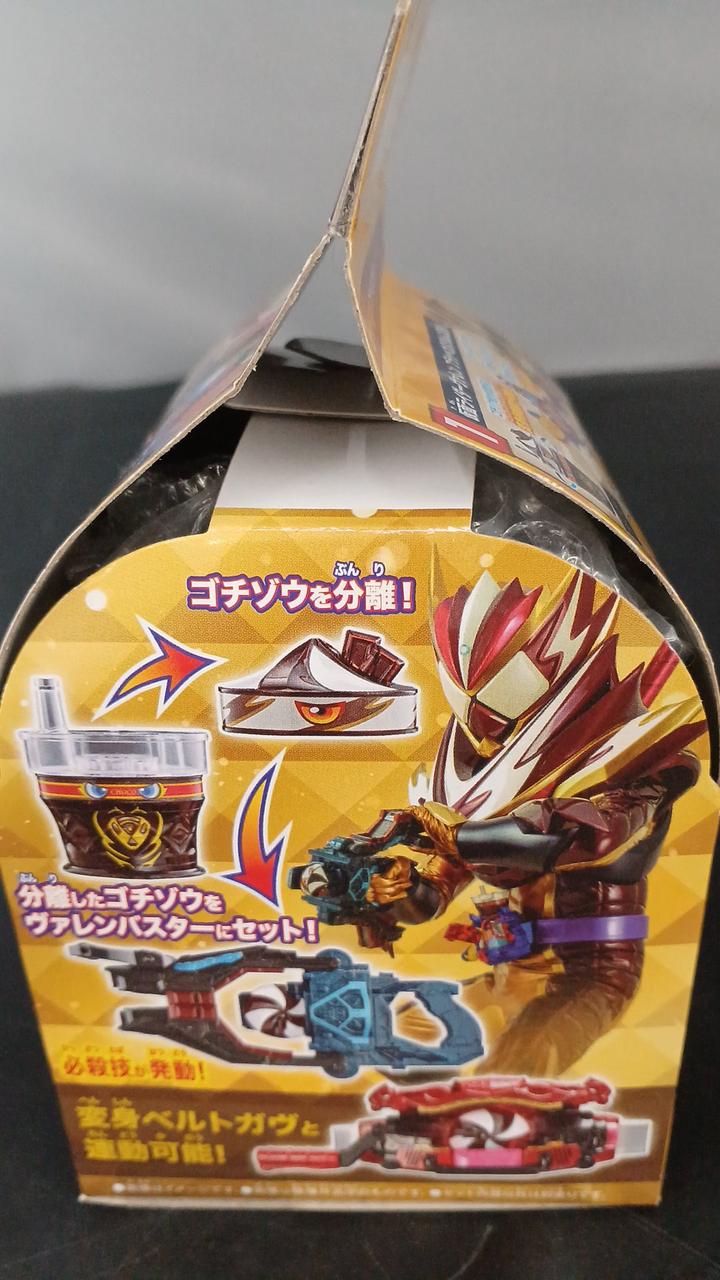 箱にダメージがあります。