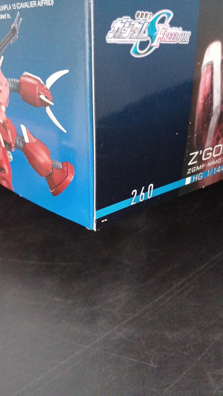 キズがあります。
