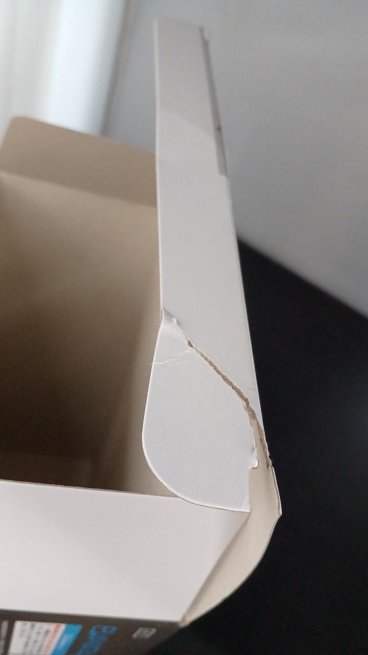 破れがあります。