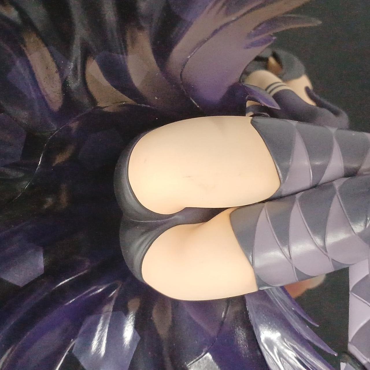 右太もも裏にキズがあります。