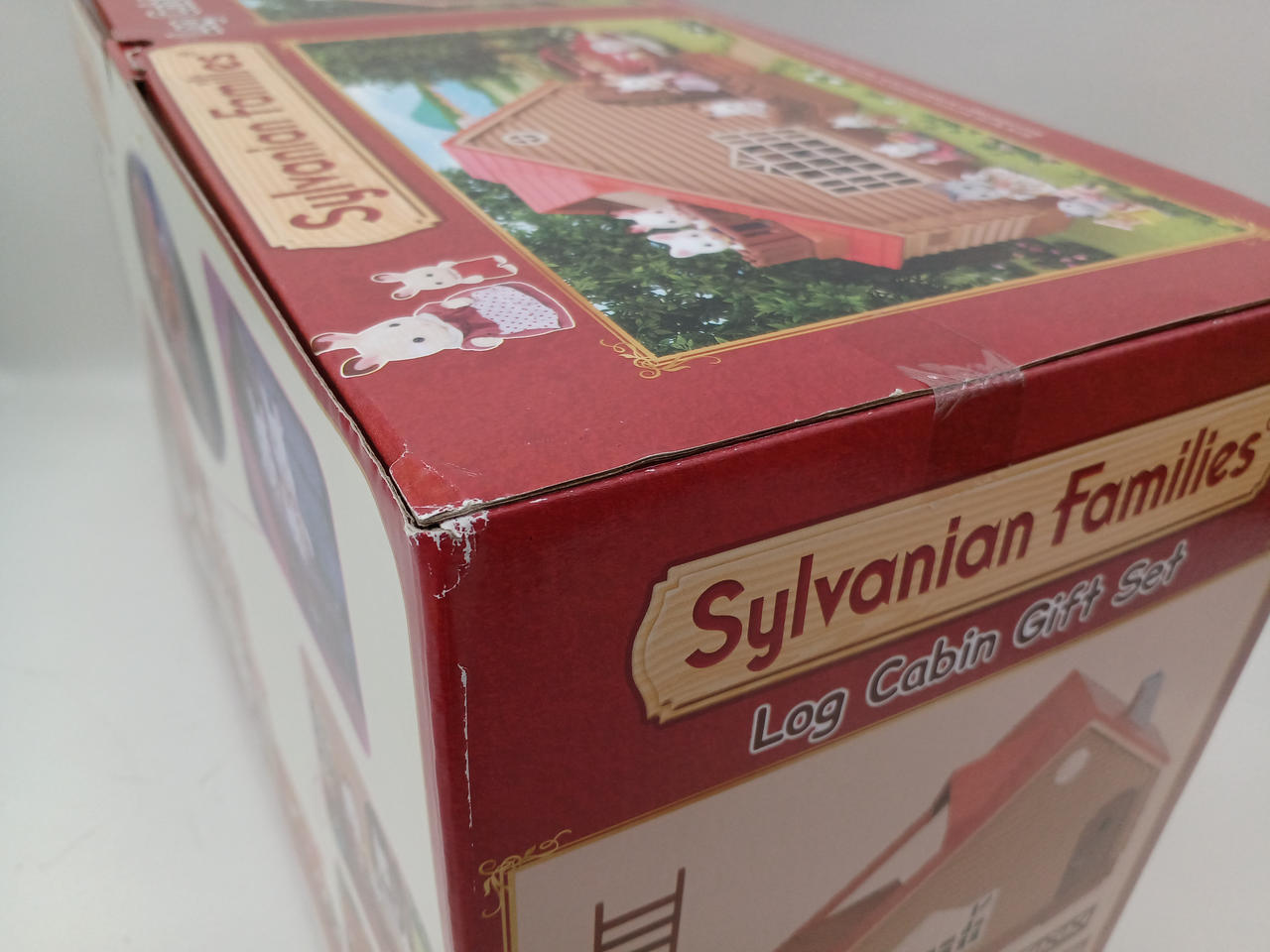 未開封品ですが、箱に傷みがあります。