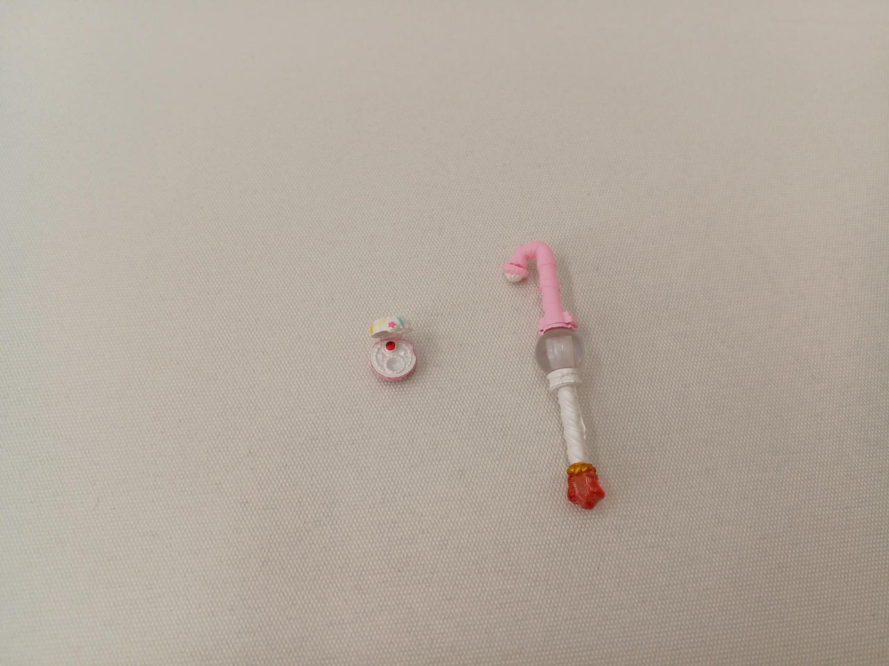 キャンディロッドとスイーツパクトです