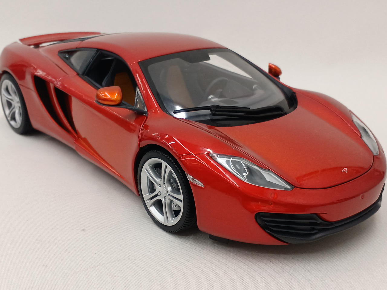 MINICHAMPS McLaren MP4-12C 1/18 限定750個 Minichamps 1:18 Ayrton Senna McLaren MP4/4 #12 方式 1 世界
