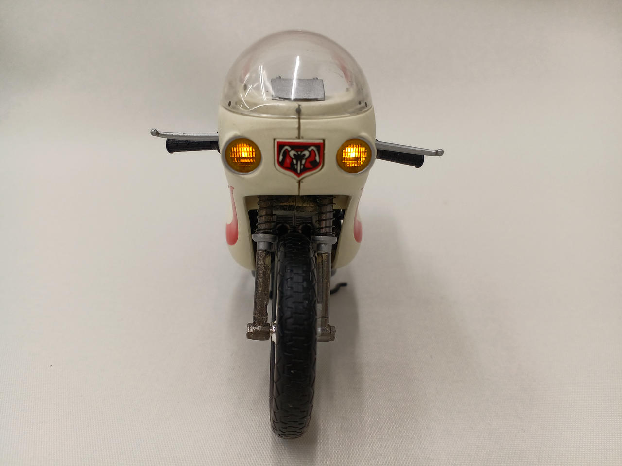 ライト点灯します