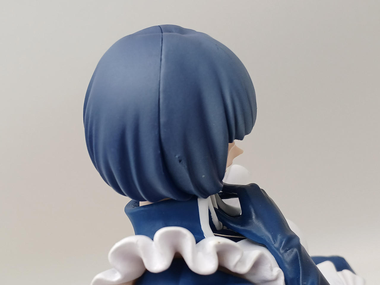 頭パーツに傷あり