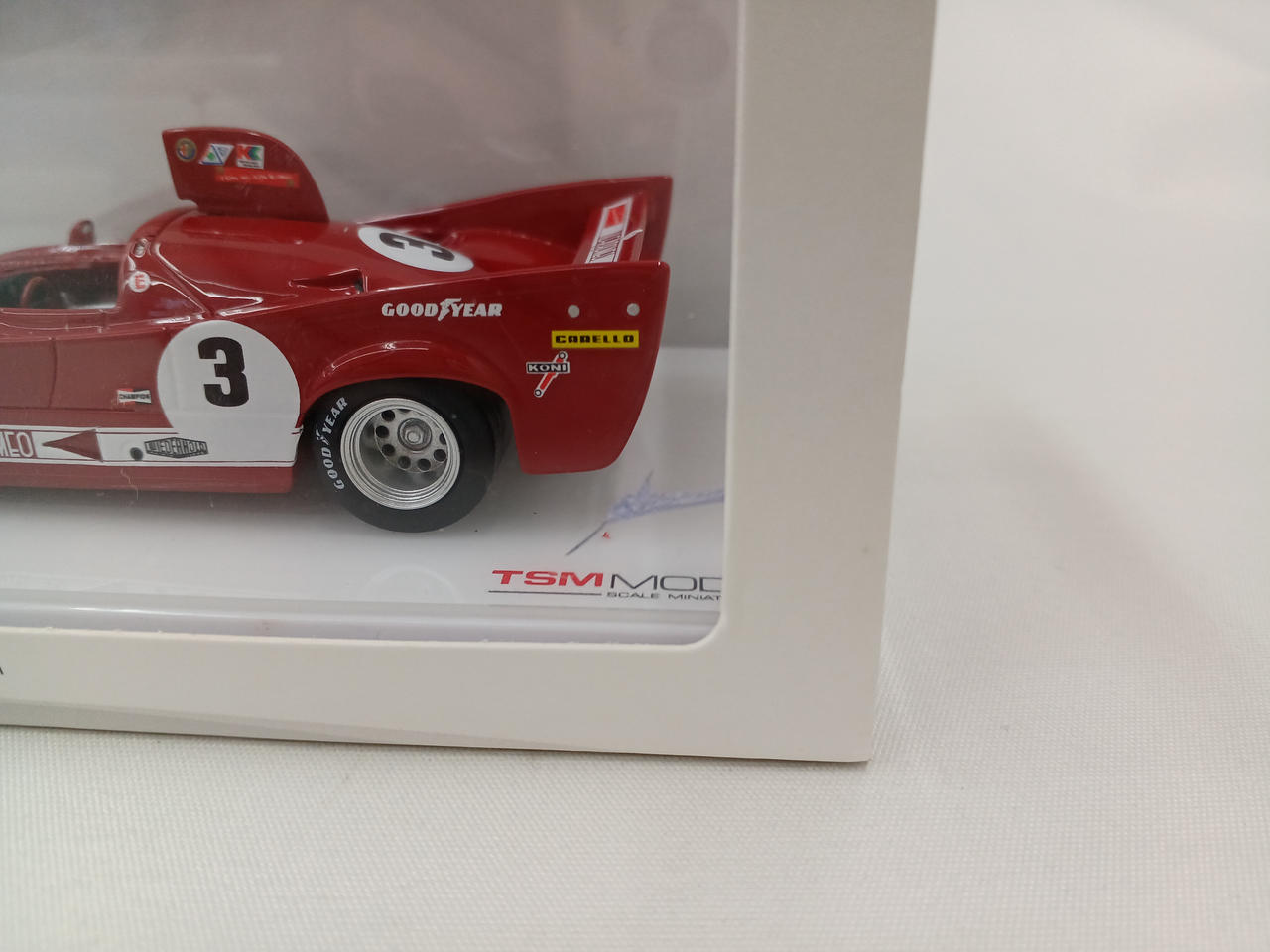 ケースに傷あり