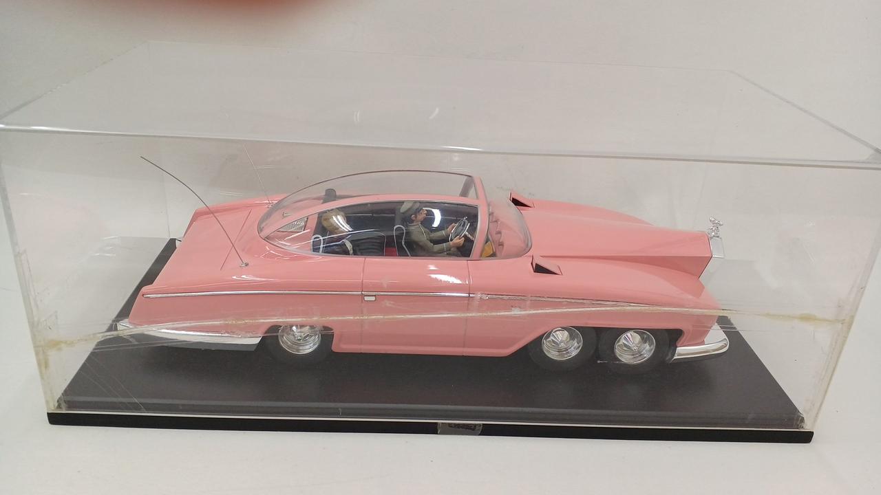 ケースに割れあり