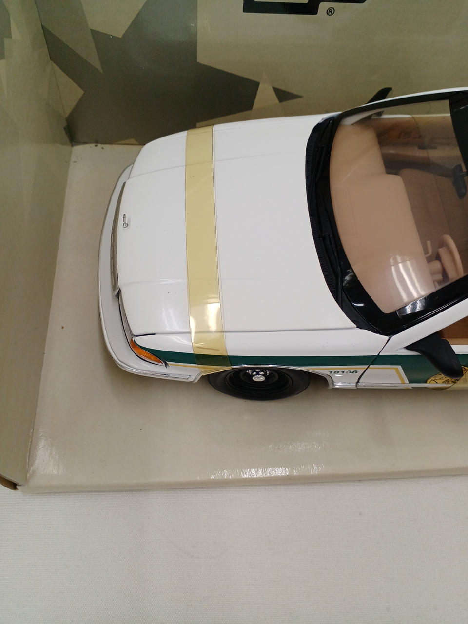 テープ貼ったままです