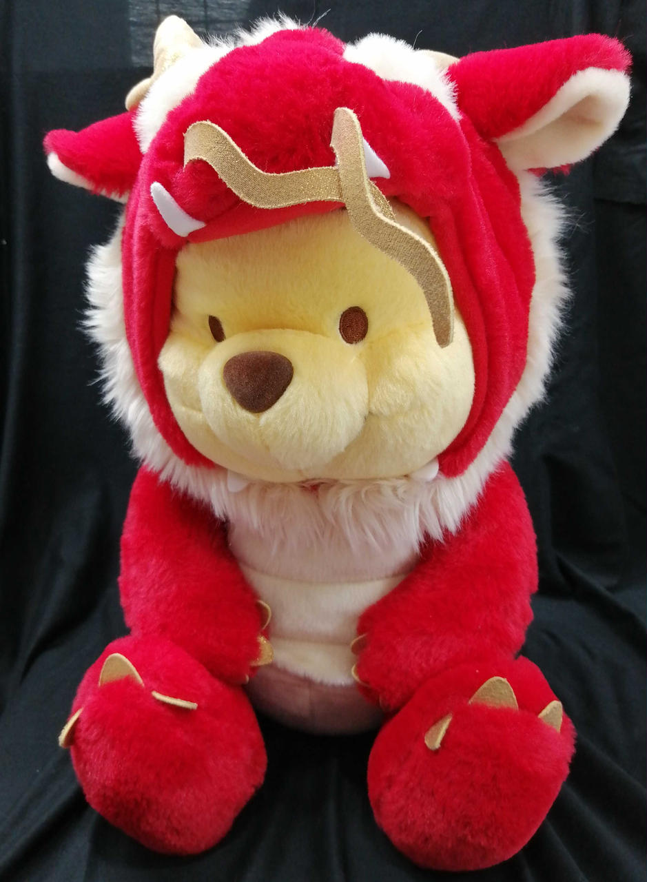 ぷーさん　赤辰　2024年干支ぬいぐるみ