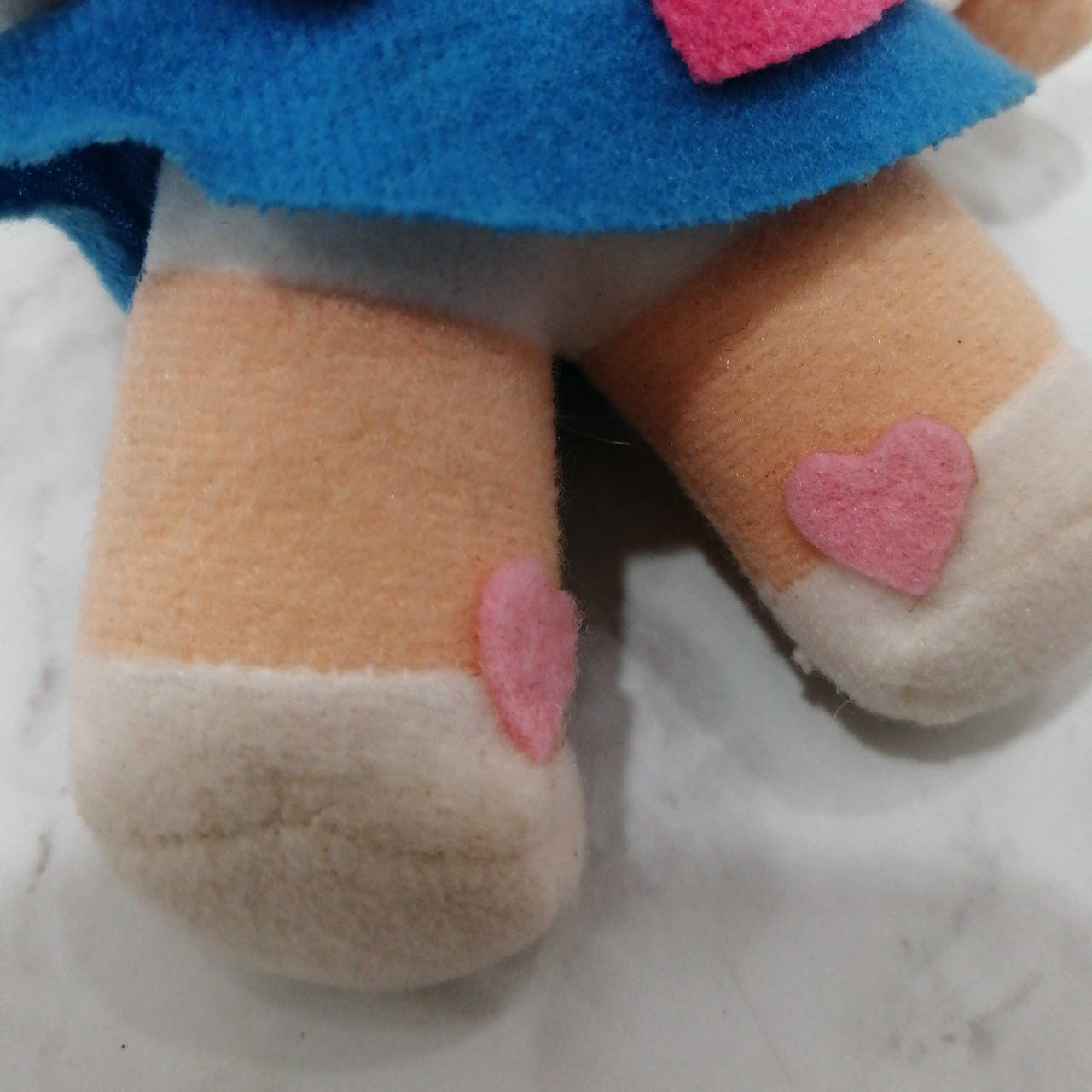 白色の部分に汚れ