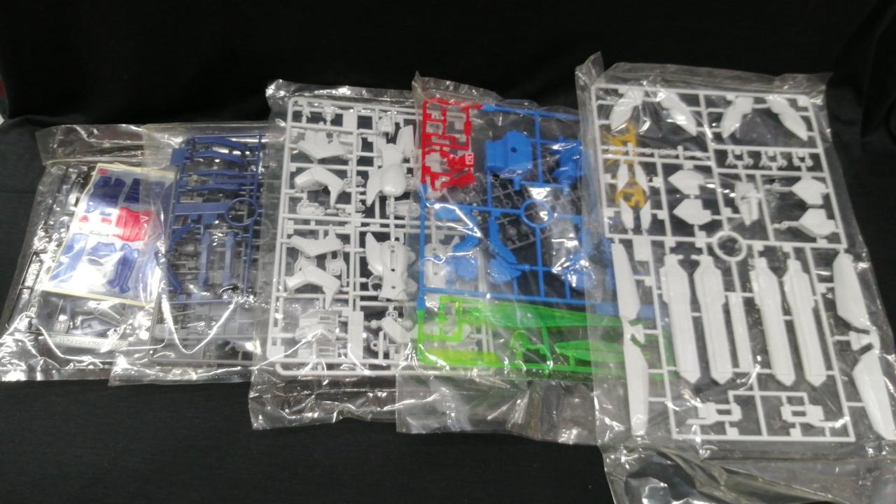 未組み立て品