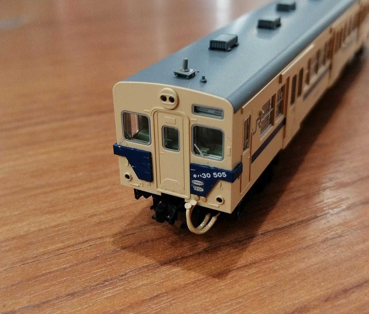 ステッカー貼り付け、接着