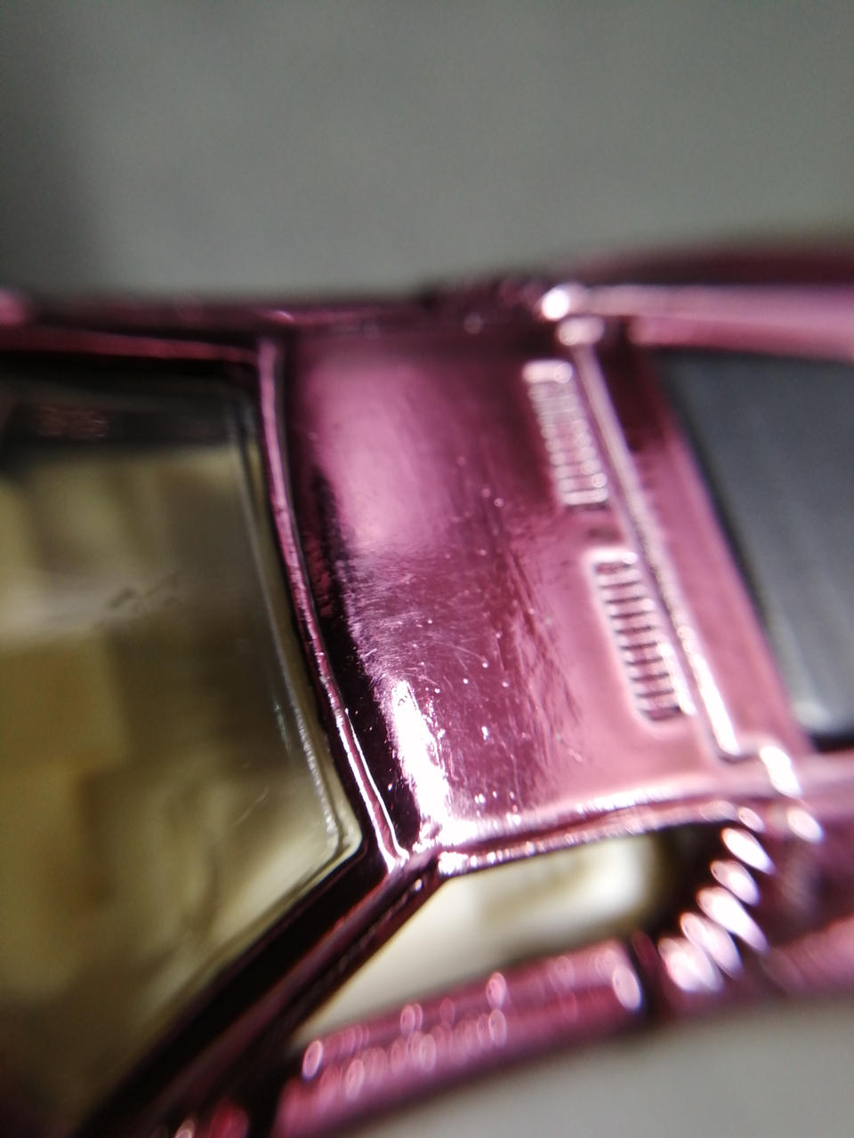 細かなキズあり