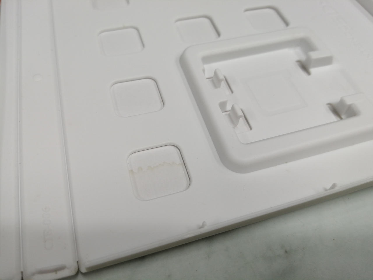 パッケージヨゴレあり