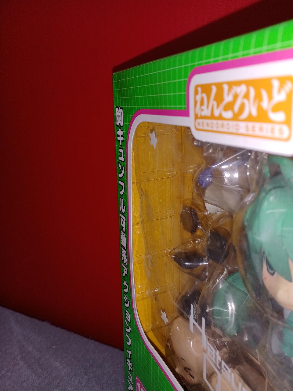 表面フィルム少し剥がれてます