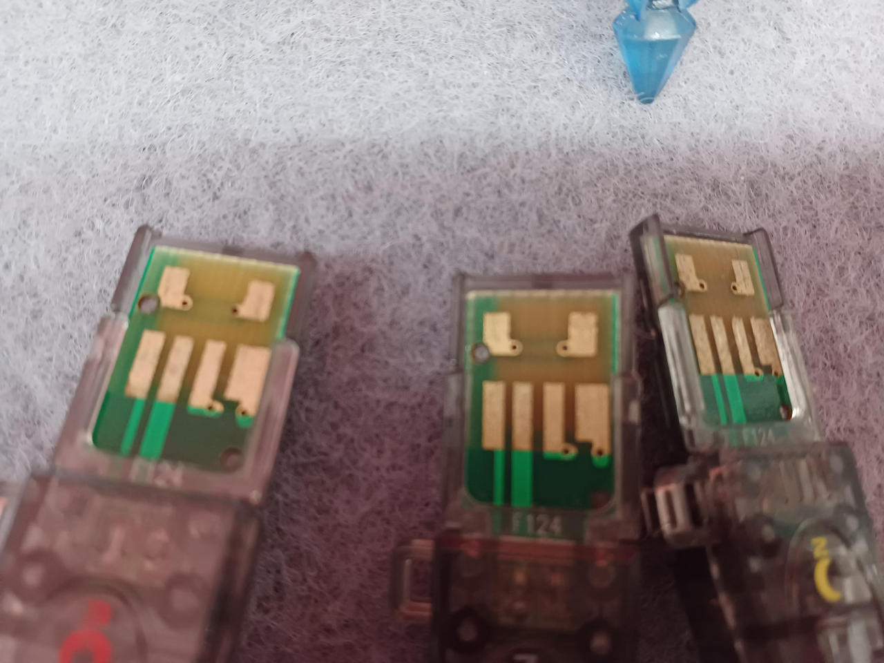 端子に汚れあり