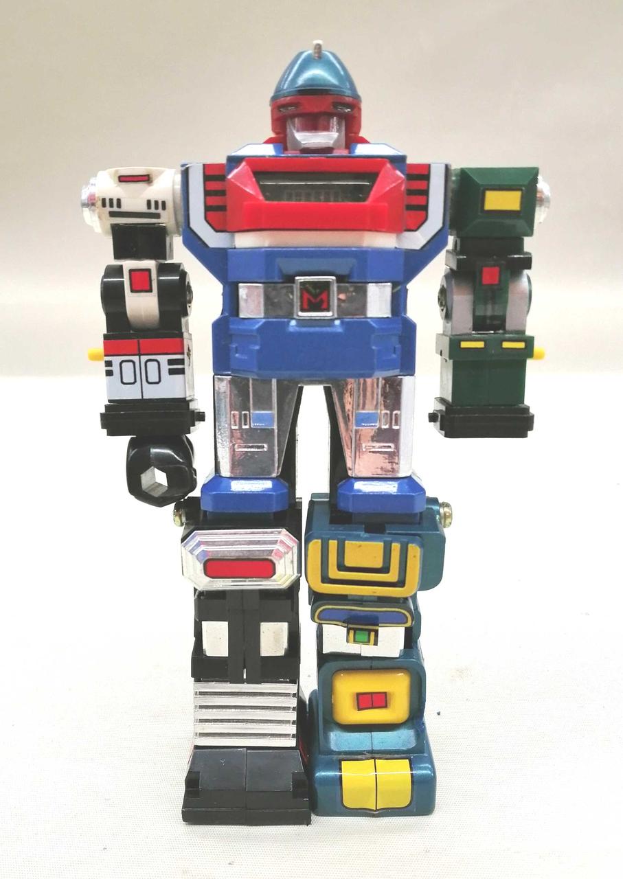 片脚割れて破損してます。