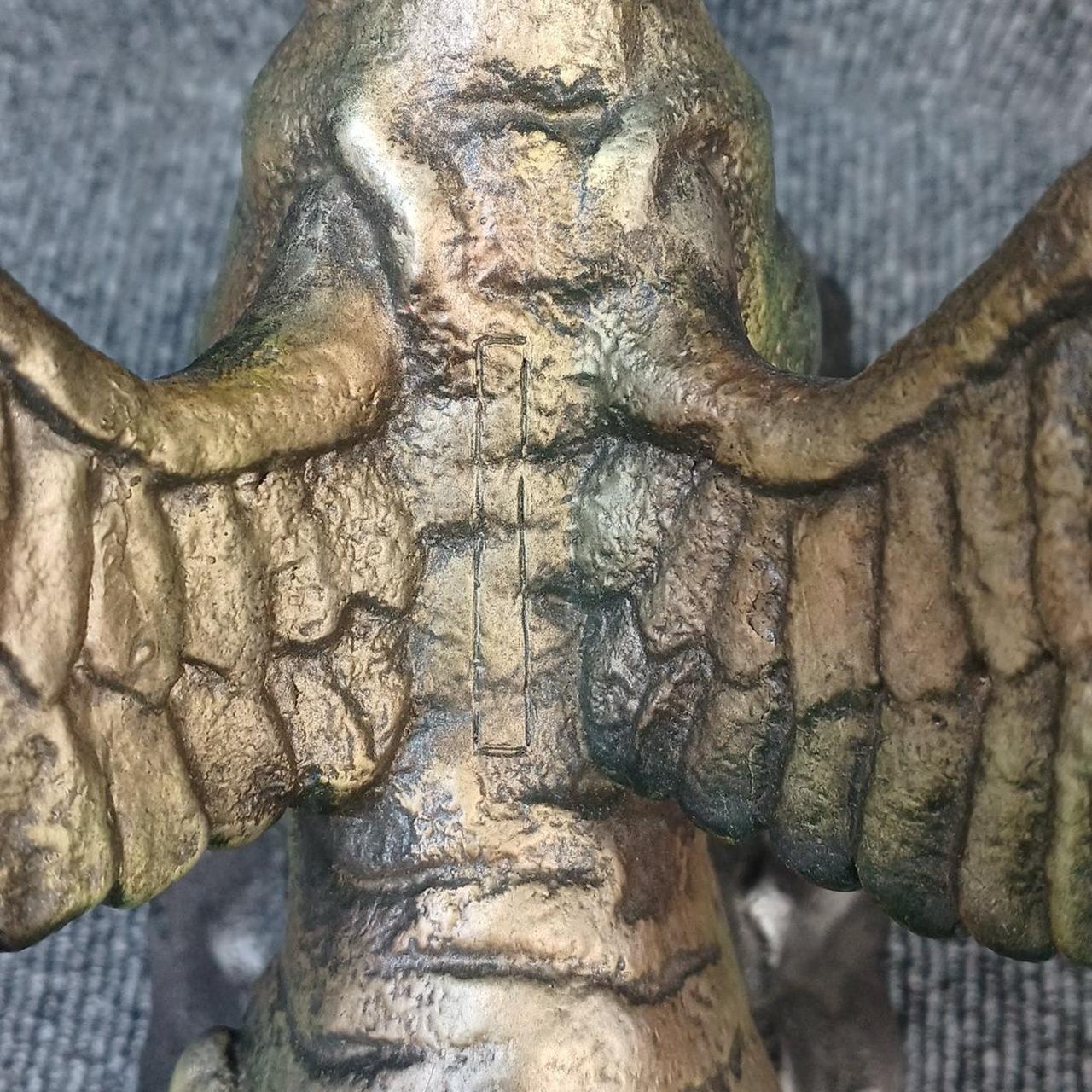 硬貨投入用穴　使用には開ける必要あり