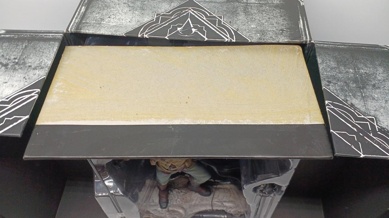 内側天面剥がれています