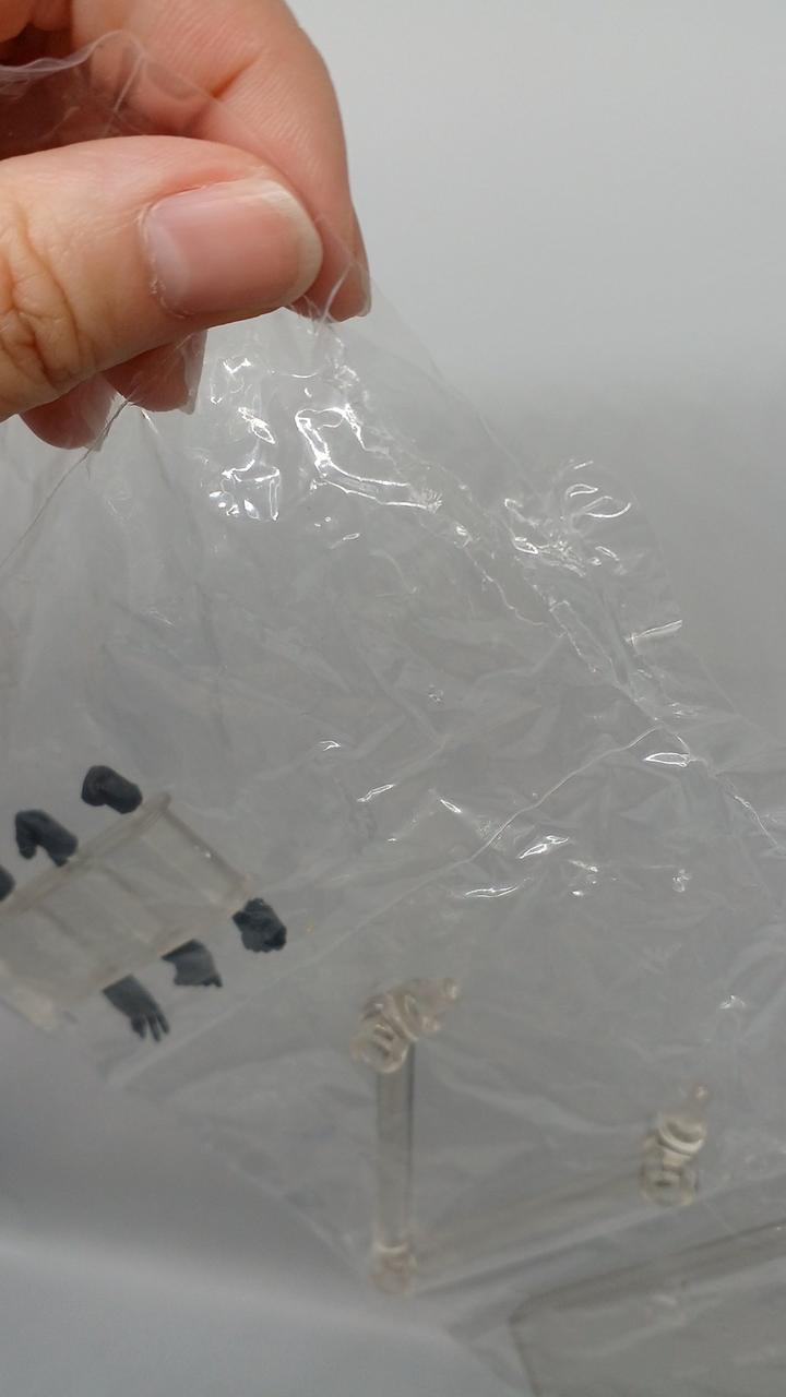 一部開いています