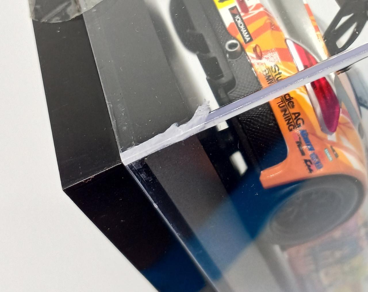 ※アクリルひび割れあり