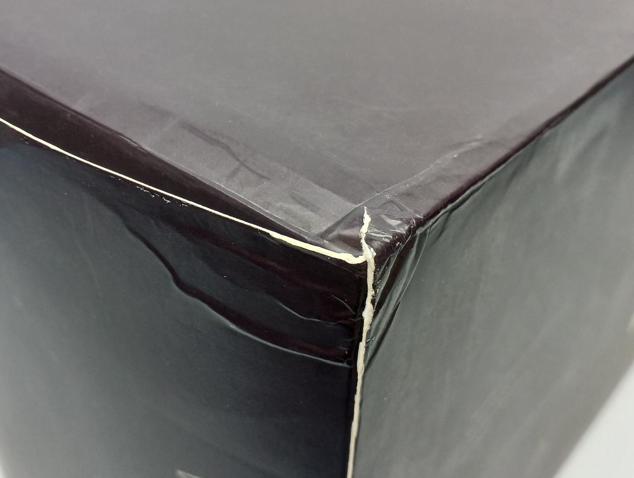 外箱イタミあり