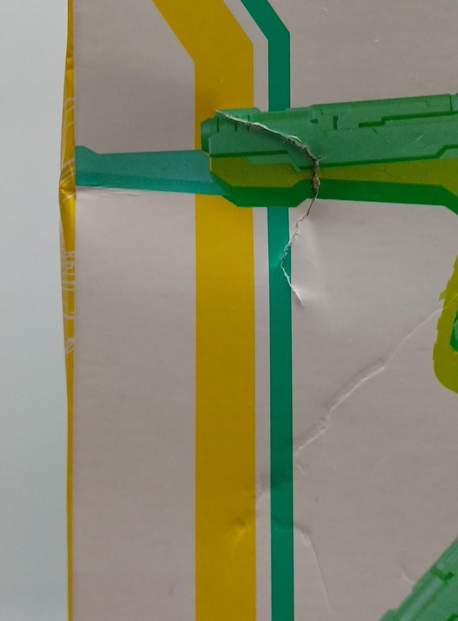 外箱イタミあり