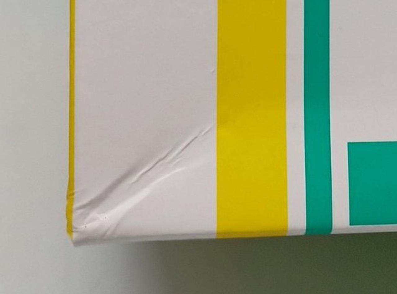 外箱イタミあり