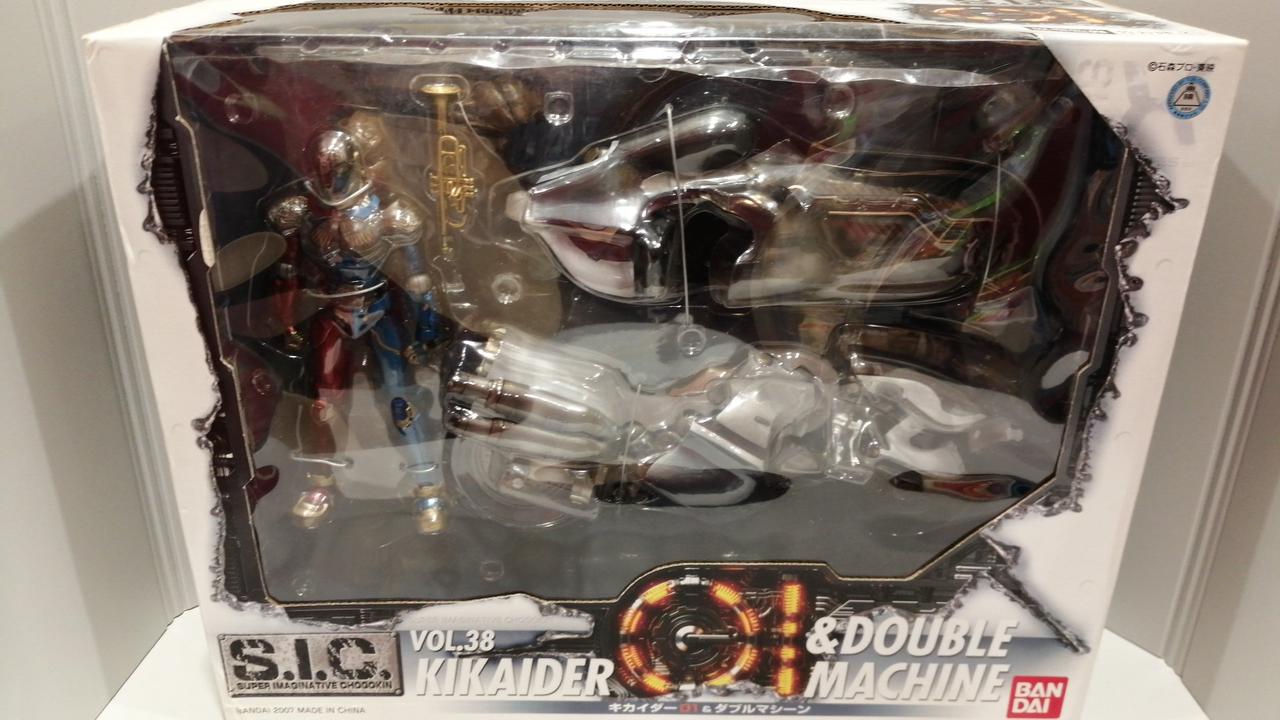 BANDAI - W852 BANDAI S.I.C. キカイダー01 &amp; ダブルマシーン 玩具 Amazon.co.jp: TAMASHII NATIONS S.I.C.VOL.38 キカイダー01&