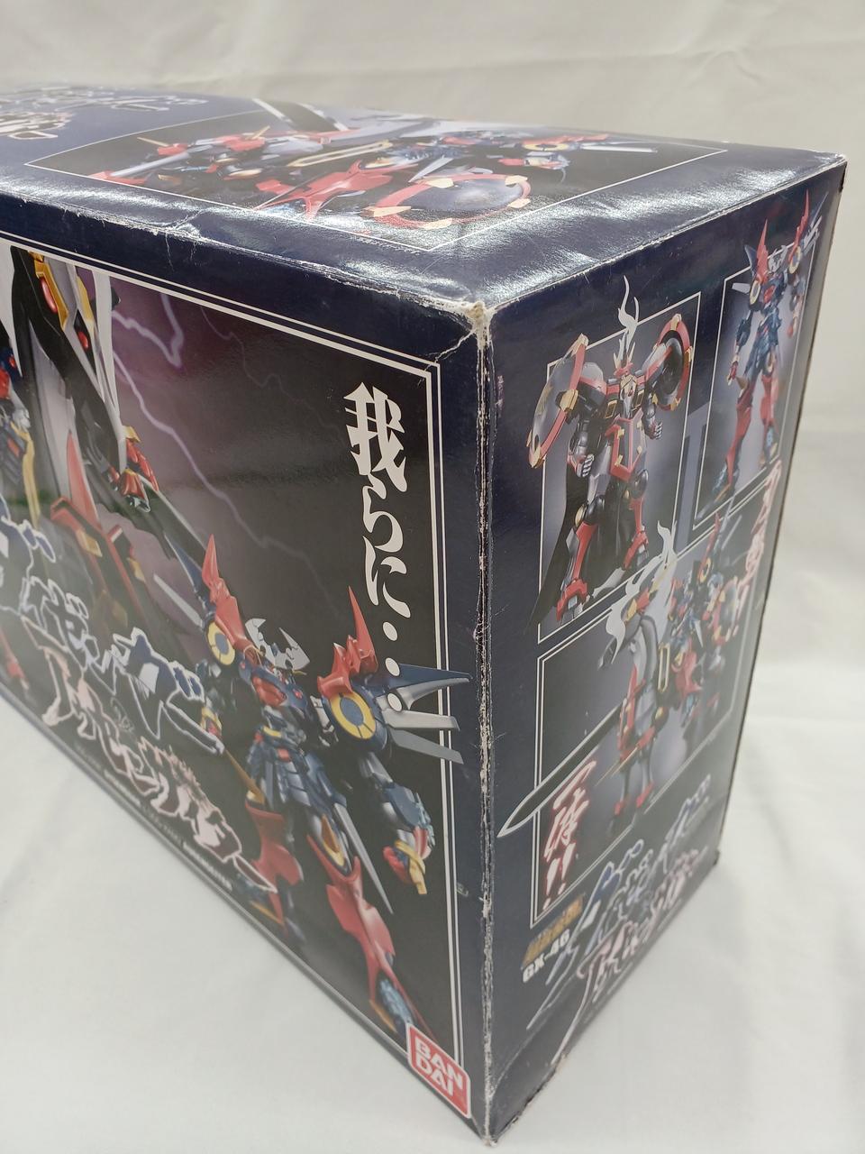 外箱、全体的に擦れキズ、汚れ色あせあり