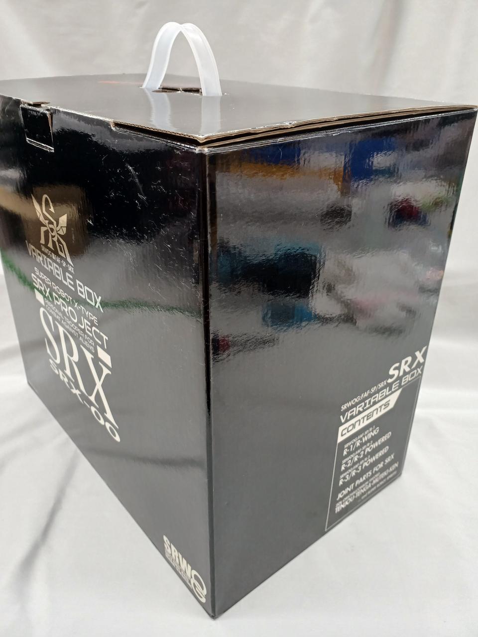 外箱、擦れキズ、凹みあり