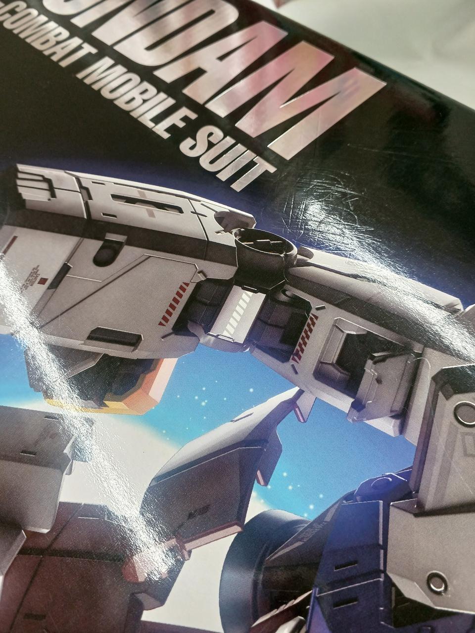 外箱擦れキズ多めです