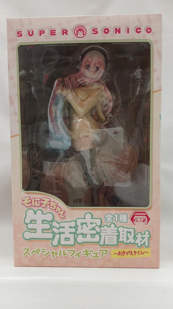 未開封品ですが、外箱色あせ擦れキズあり