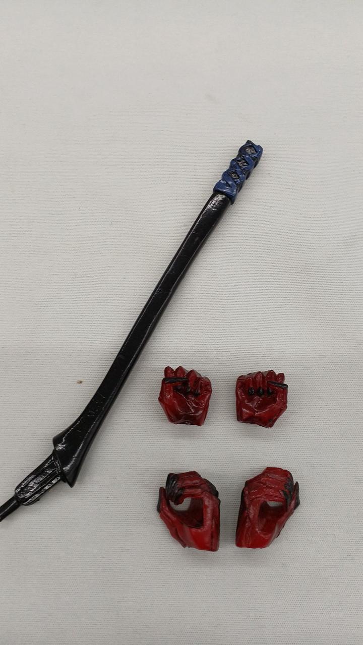 剣の先破損、欠品してます