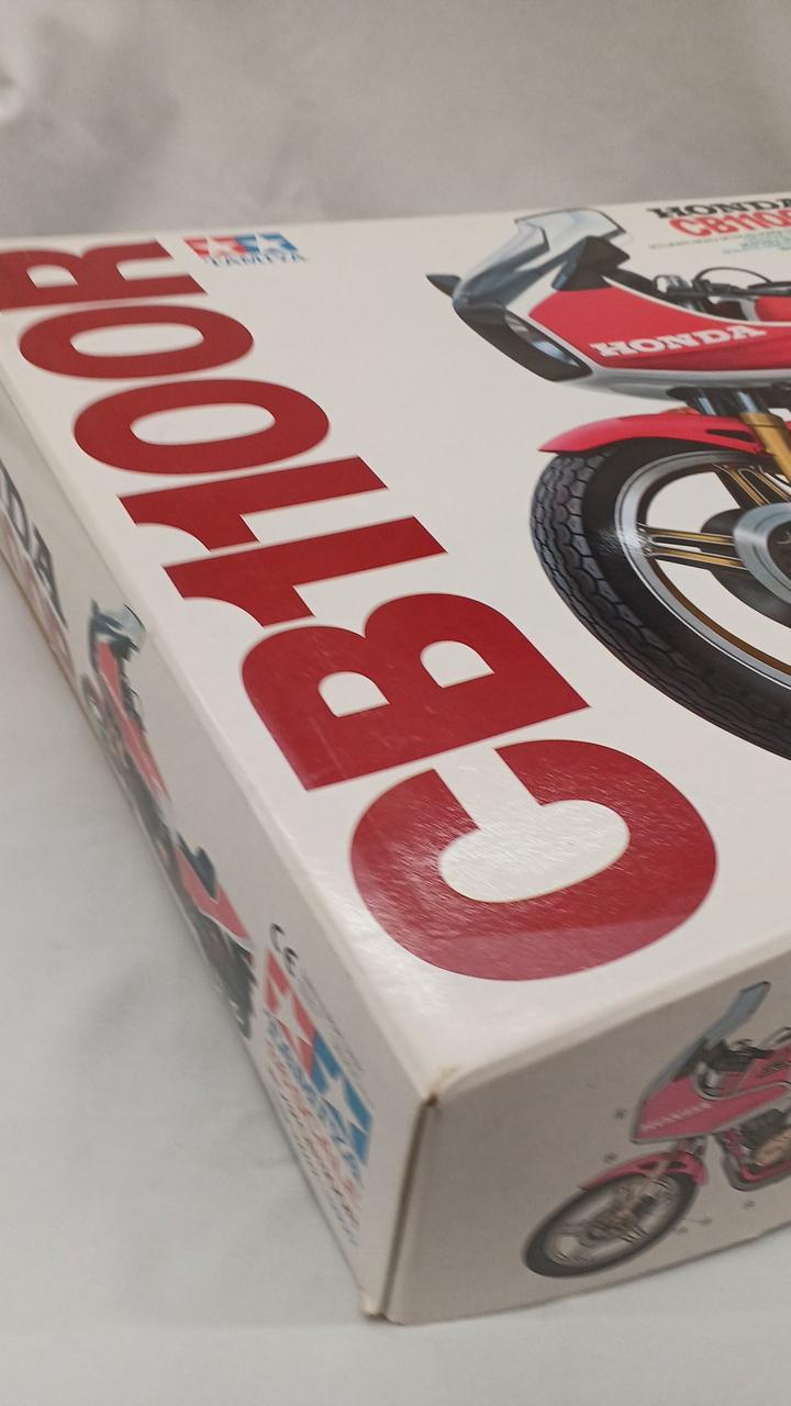 外箱擦れキズ汚れ色あせあり