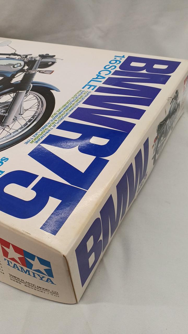 外箱擦れキズ汚れ色あせあり