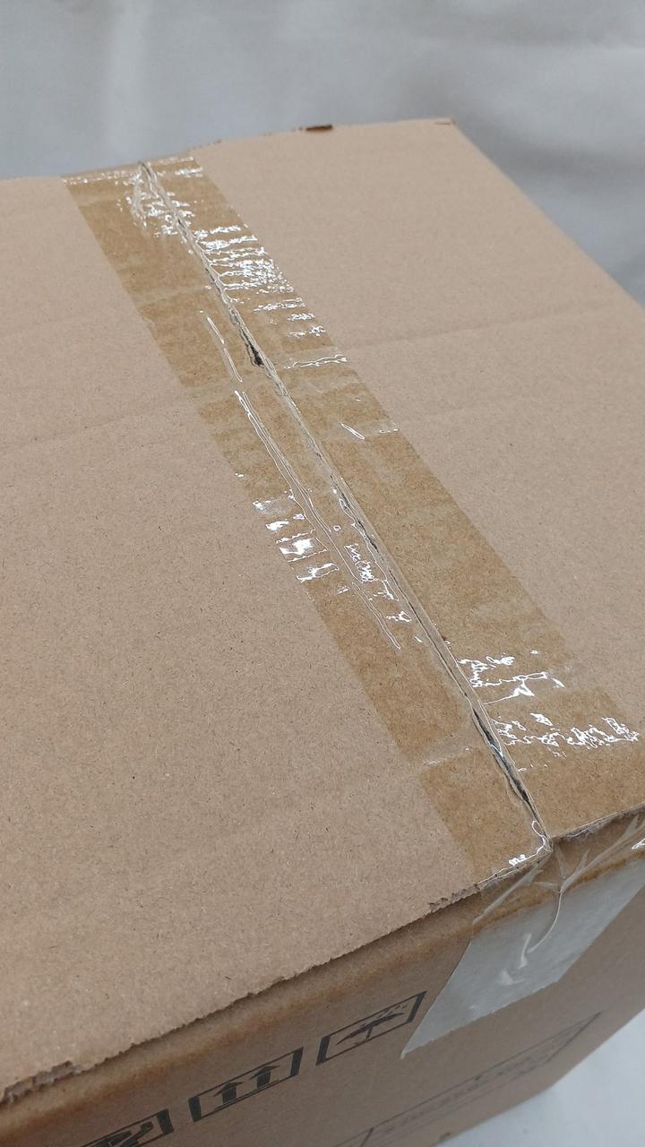 輸送箱、未開封
