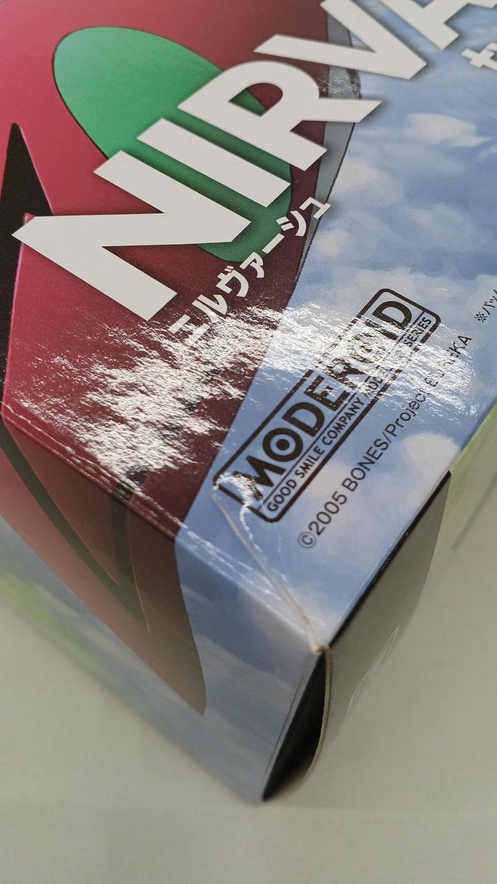 外箱破れあり