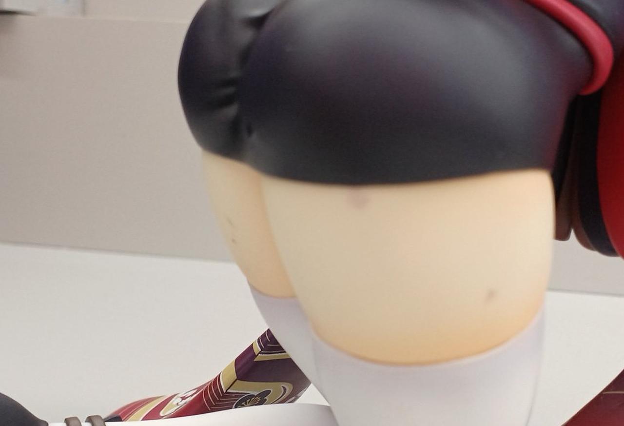 太ももに汚れあり
