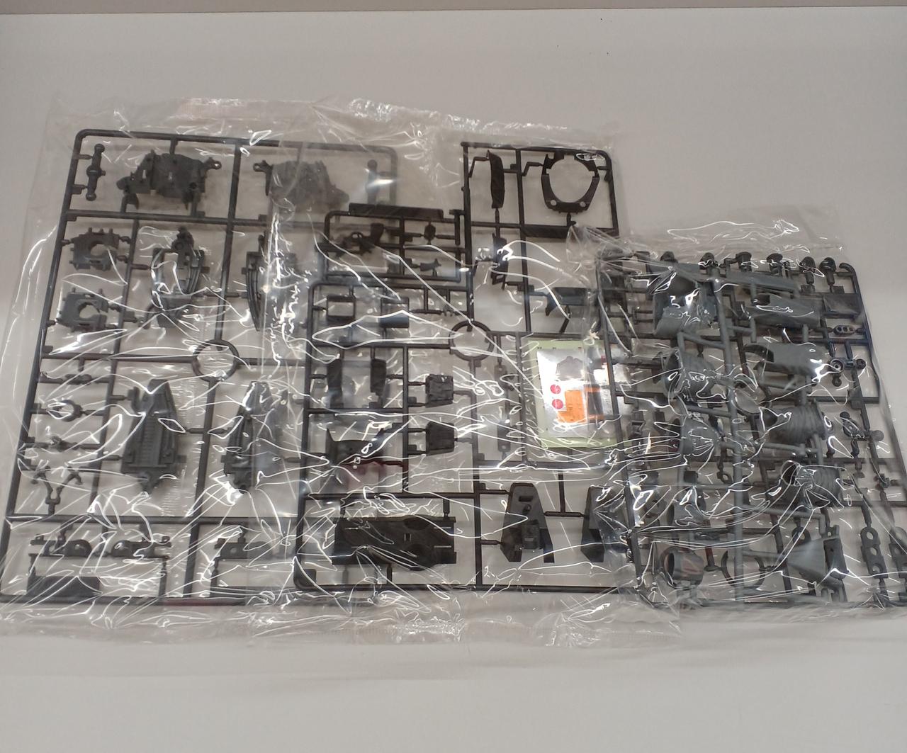 未組み立てです。